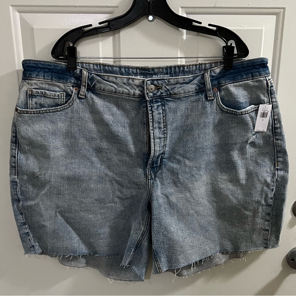 Old Navy | Mom Shorts | Mid to High Rise | Size 22 | NWT
